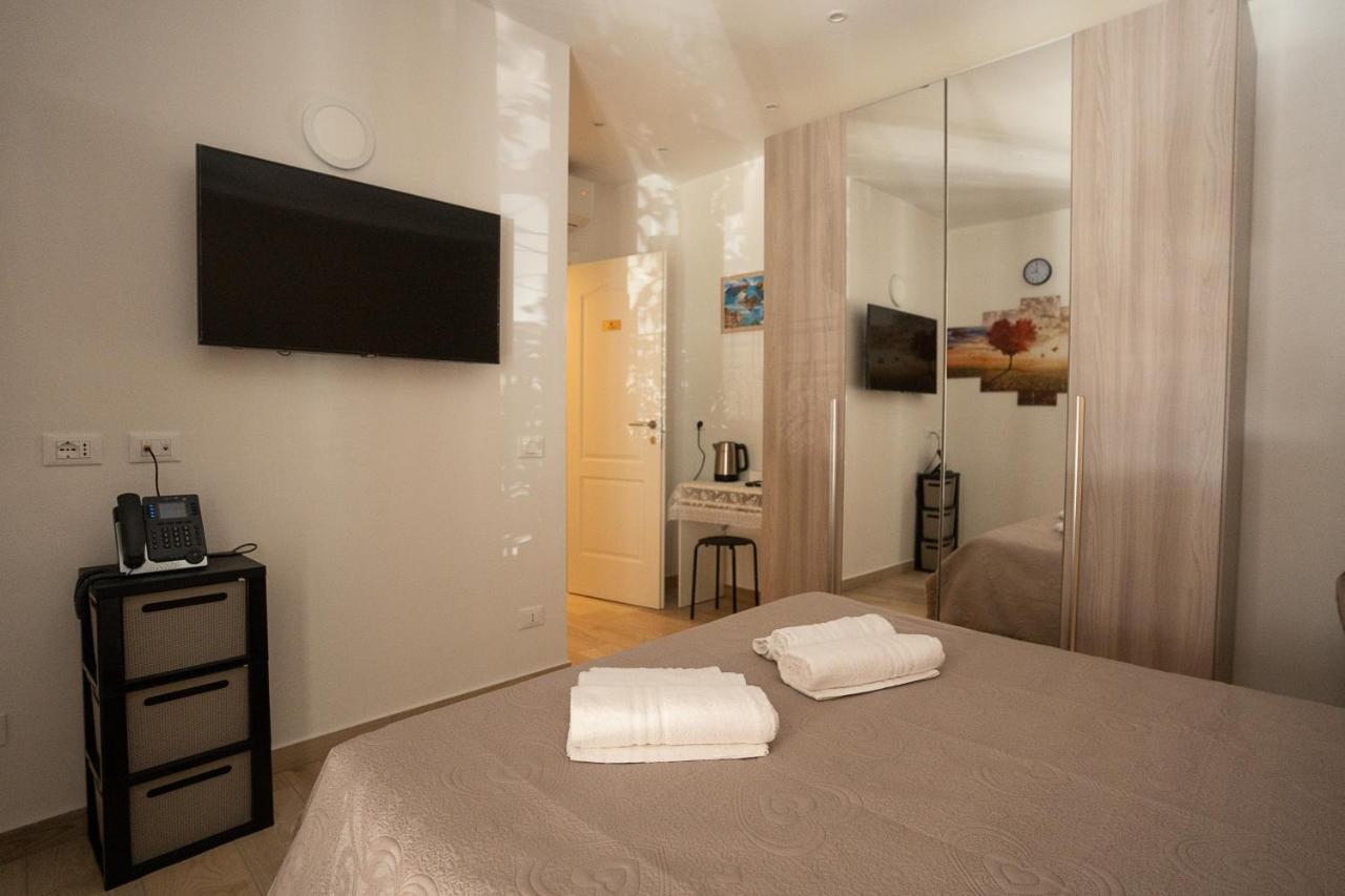 Le Stelle Della Spezia Bed & Breakfast ภายนอก รูปภาพ
